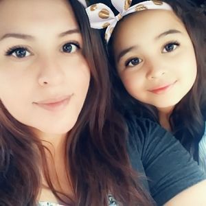 Meet your Posher, Yessenia